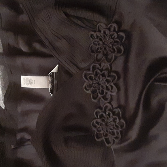 Black Negligee - Picture 11 of 12